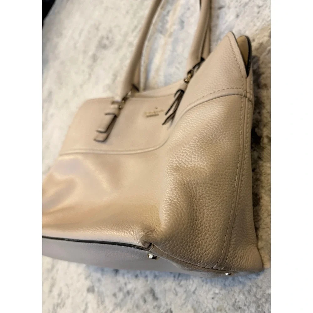 Kate Spade New York Beige Pebbled Leather Tote Shoulder Bag‎ Gold Hardware